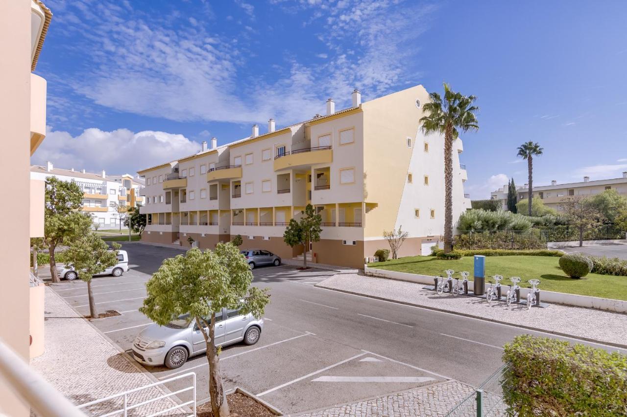 Amazing 1 Bedroom Apartment Near Marina ヴィラモウラ エクステリア 写真